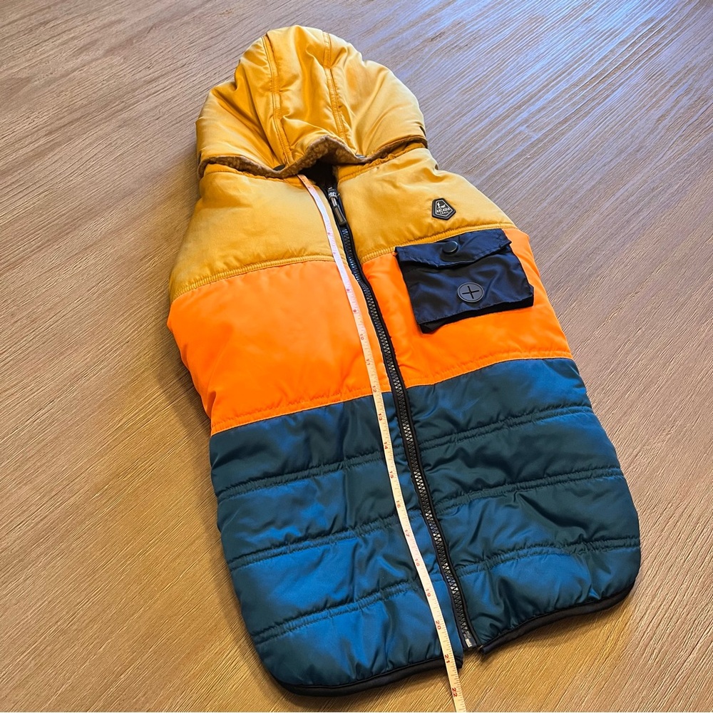 Reversible Puffer/Sherpa Dog Coat with Detachable Hood — Size L (21” Length)